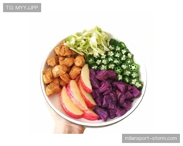 阿萨尔森训练完直接啃鸡胸肉,这自律看得我饭都吃不香了 阿萨尔森训练完直接啃鸡胸肉,这自律看得我饭都吃不香了